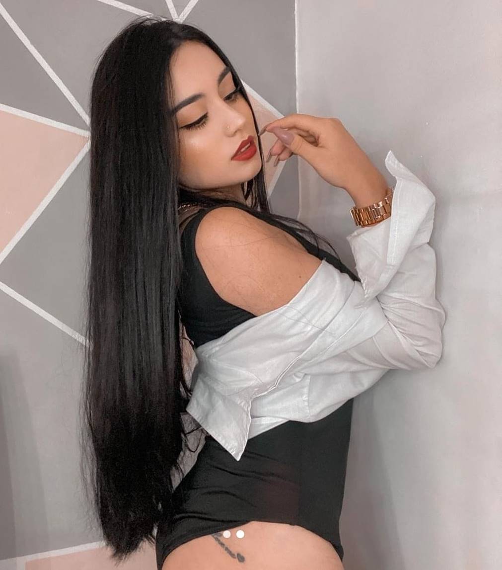 Küçükçekmece Escort Bayan Gülşenle Ateşli Buluşmalar